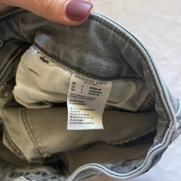 American Eagle Grey Ripped Jeans - Picture 4 of 4